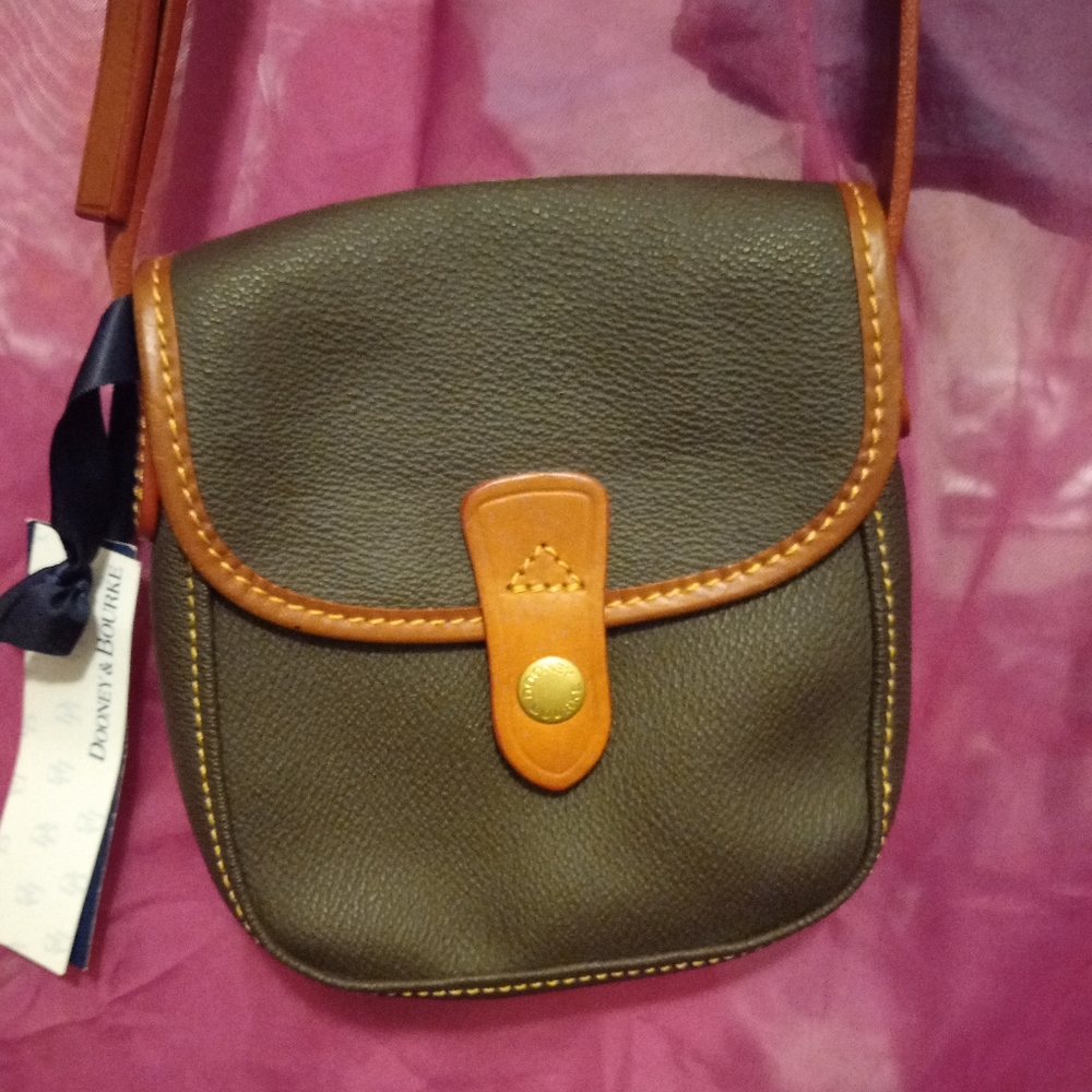Dooney and Bourke purse